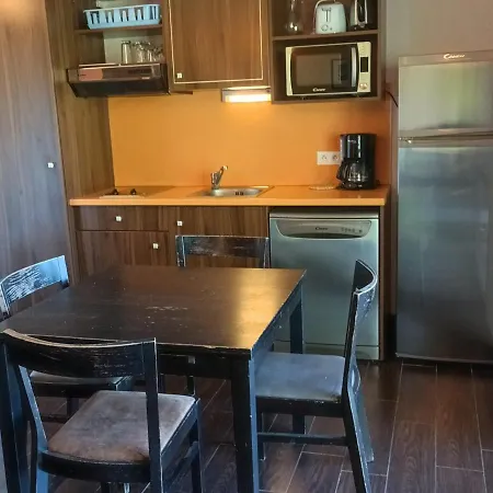 Apartment Confortable A Avec Terrasse, Piscine Et Sauna - 4 Pers - Fr-1-165b-24 *