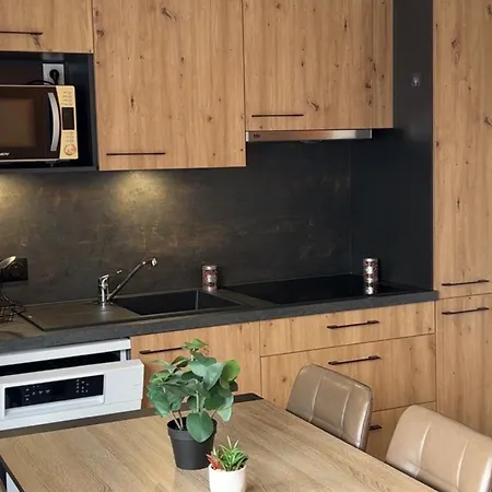 Cosy Avec Terrasse, Acces Piscine Et Animaux Admis A - Fr-1-165b-24 Jausiers